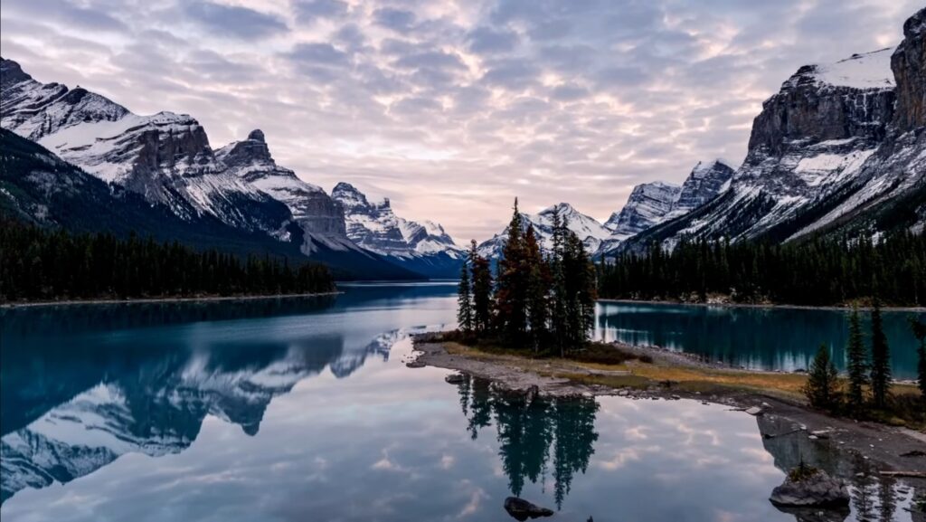 Jasper National Park is one of the best places to visit in Canada